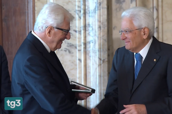 Patrizio Bertelli riceve l'onorificenza dal presidente Mattarella