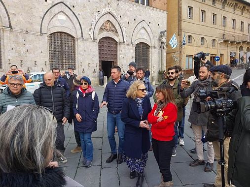 L'incontro dei lavoratori Beko con la sindaca Fabio