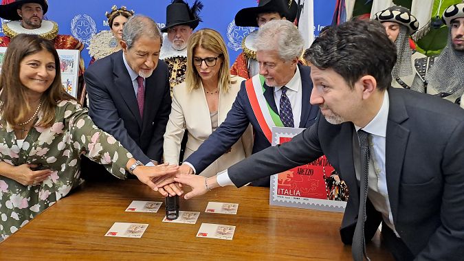 L'annullo del francobollo dedicato alla Giostra del Saracino